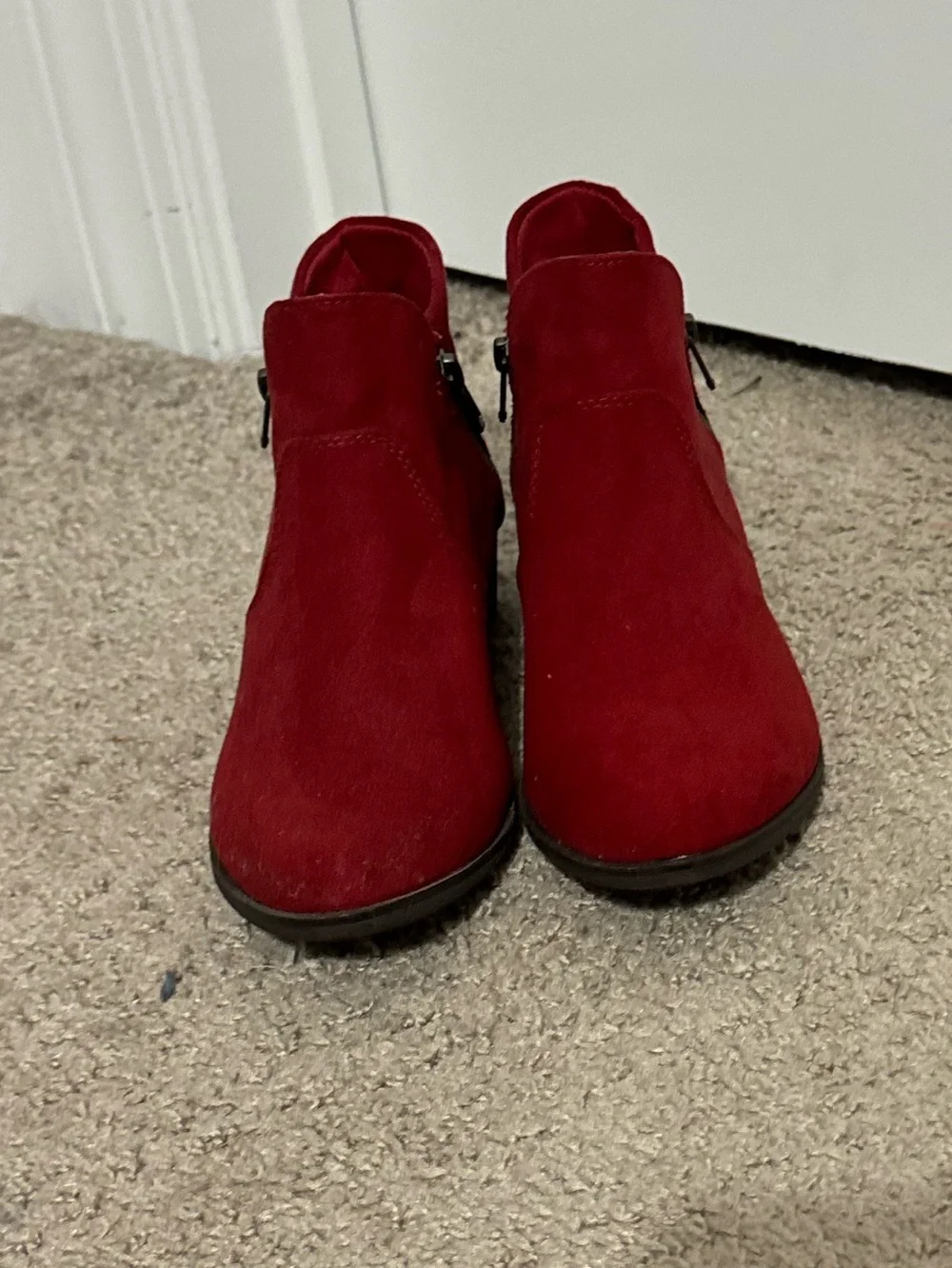 Pretty Sun & Stone size 6.5 cherry red Adeline boots faux suede new
